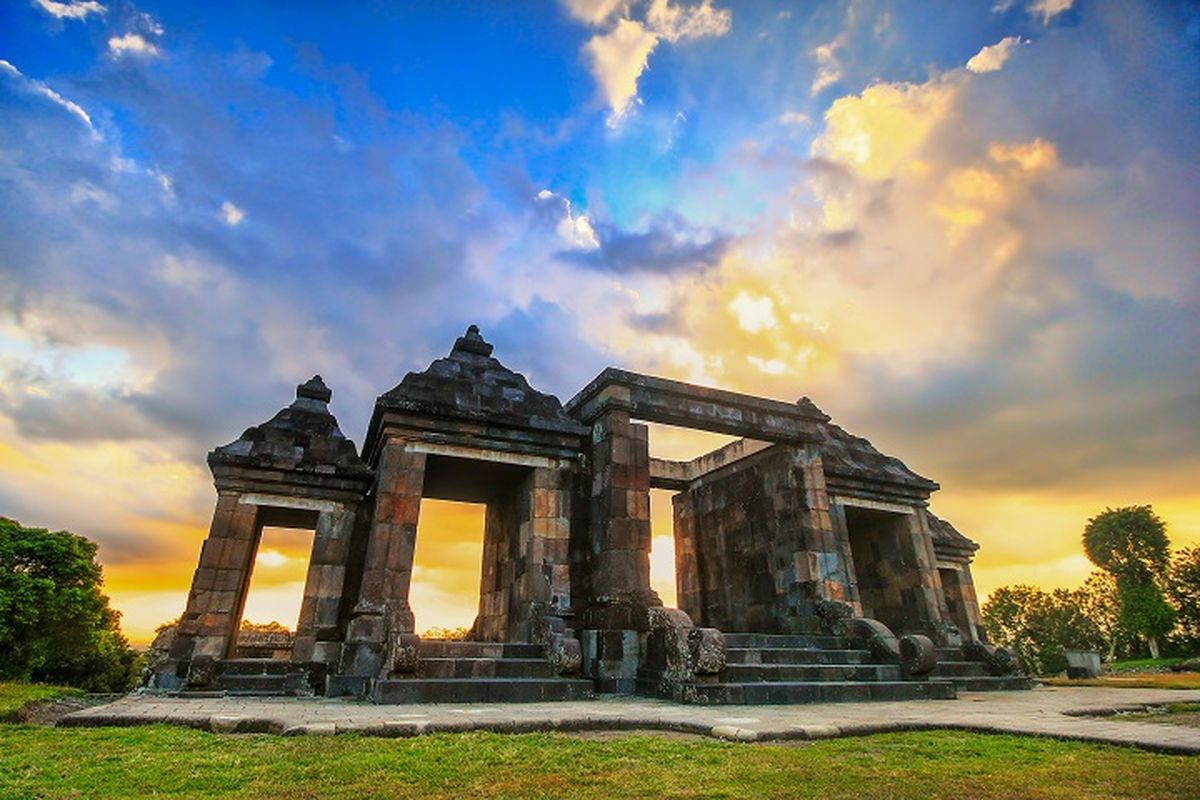 Menjelajahi Keindahan Candi Ratu Boko Situs Bersejarah dengan Panorama Eksotis